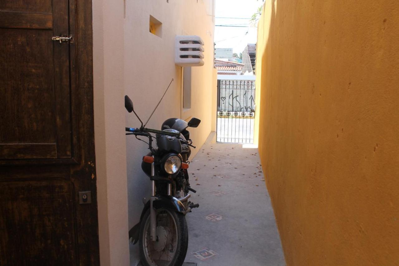 オリンダ Casa Do Farolホステル エクステリア 写真